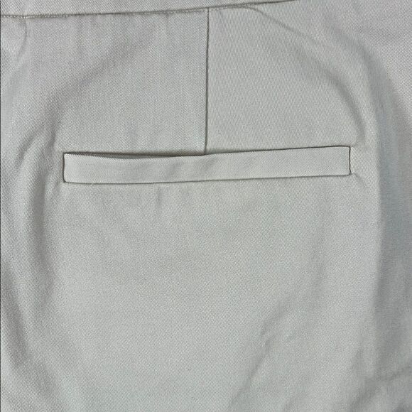 41 Hawthorn Cream High-Waisted Shorts - Picture 3 of 7